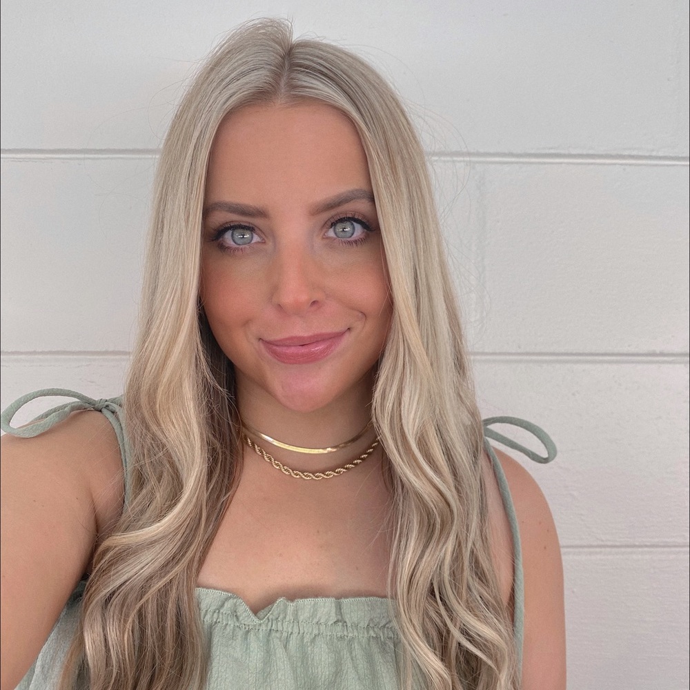 Meet your Posher, Brittney